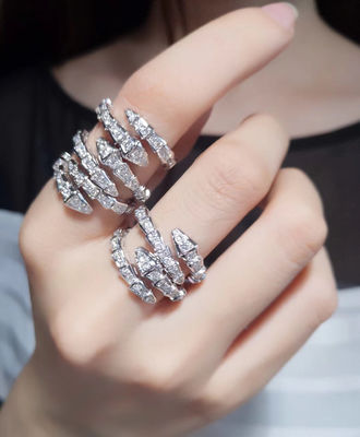 Unique 18K White Gold With Diamond Ring